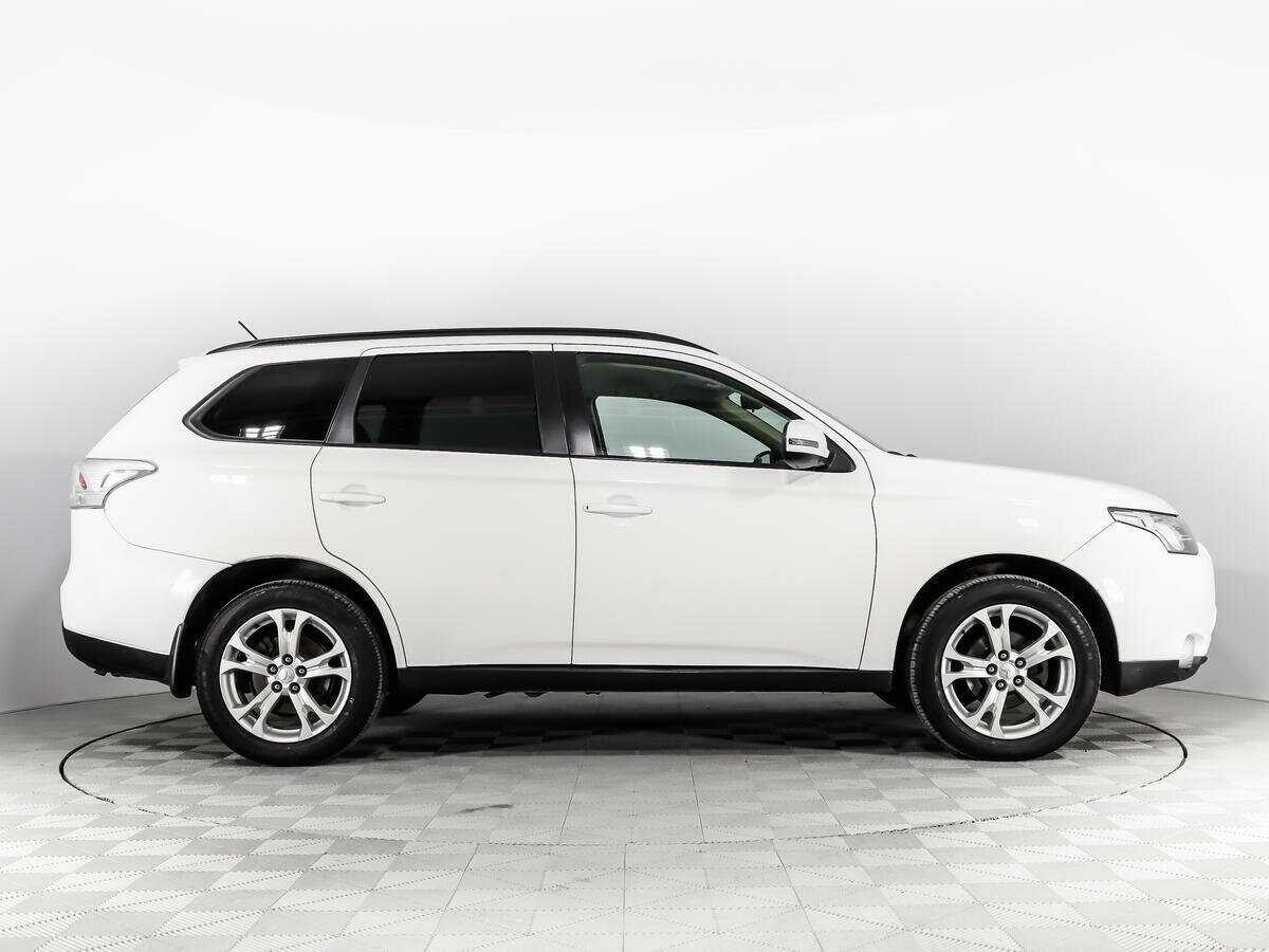 Mitsubishi Outlander, 2014 - фото №4