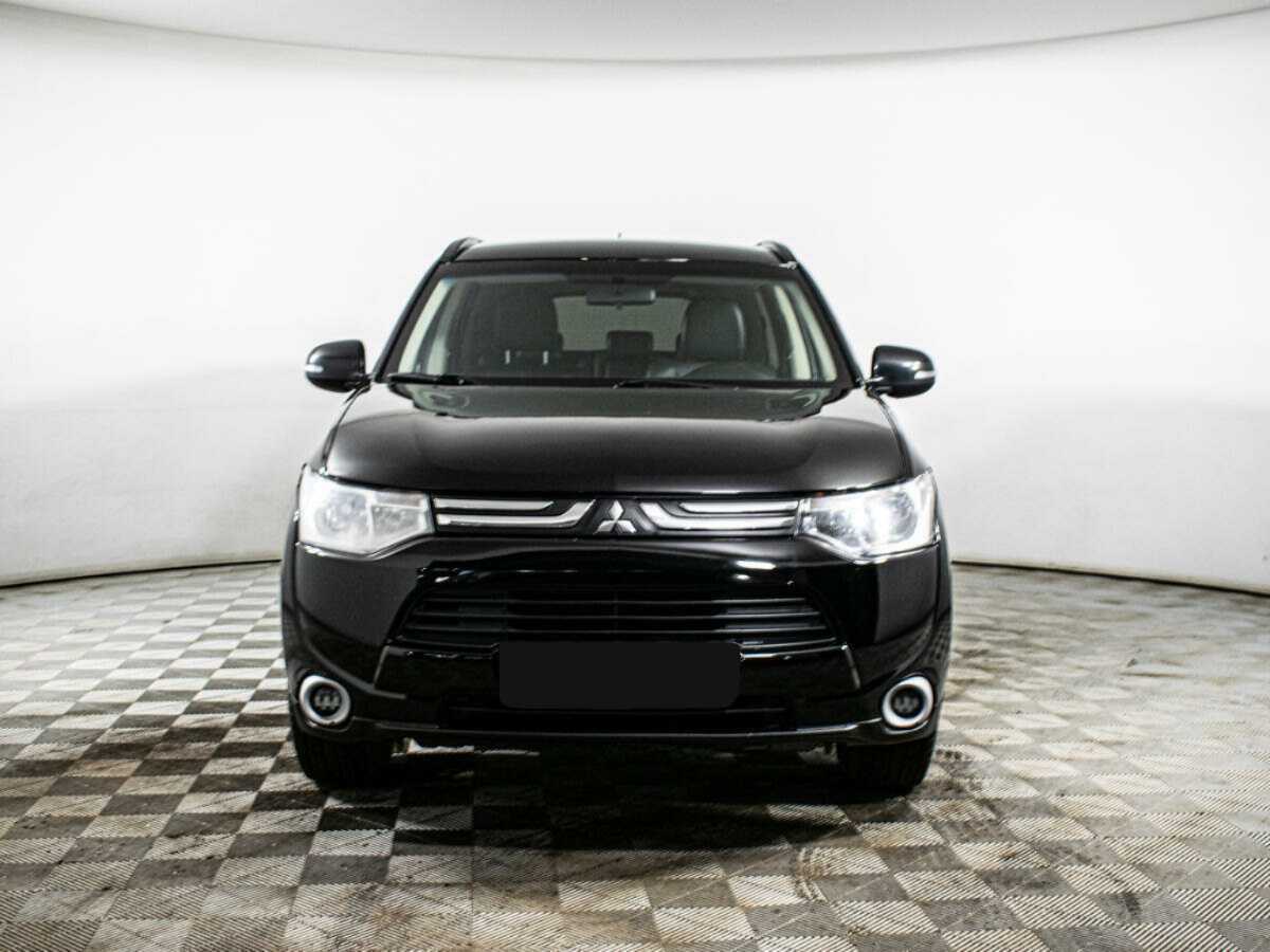 Mitsubishi Outlander, 2013 - фото №2