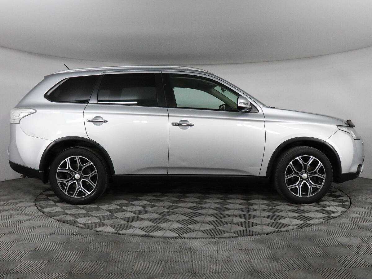 Mitsubishi Outlander, 2014 - фото №4