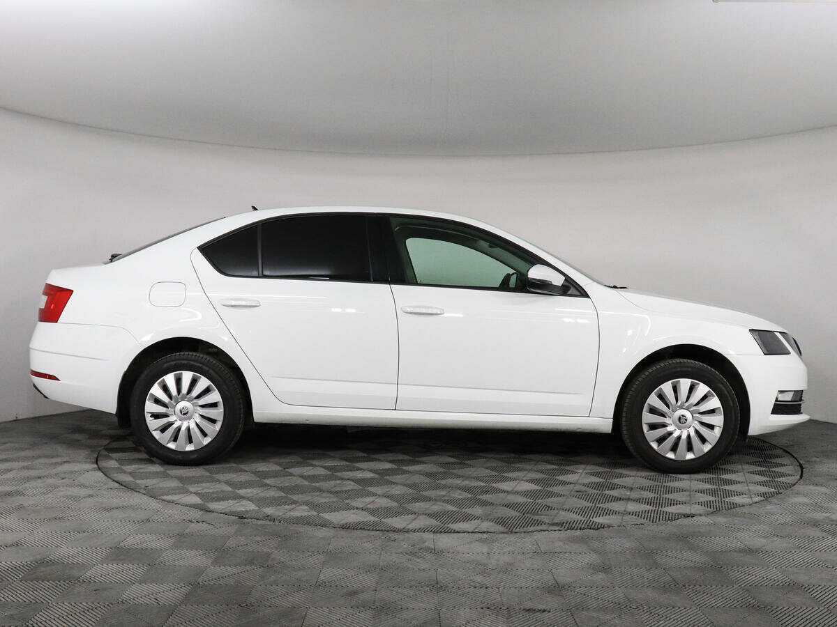 Skoda Octavia, 2019 - фото №4