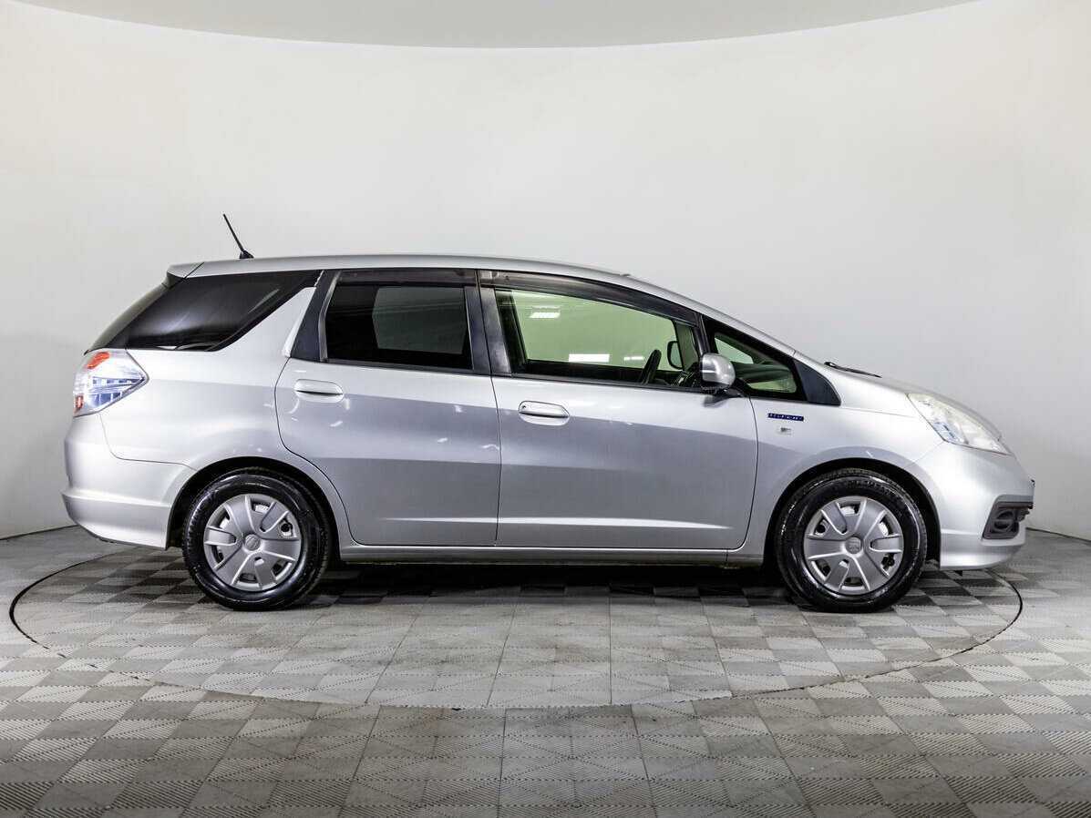 Honda Fit Shuttle, 2013 - фото №4