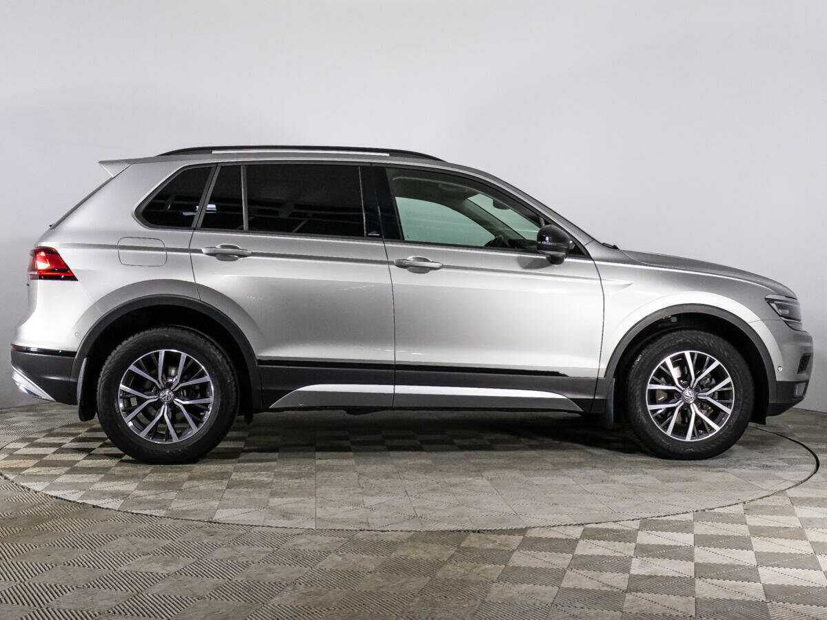 Volkswagen Tiguan, 2020 - фото №4