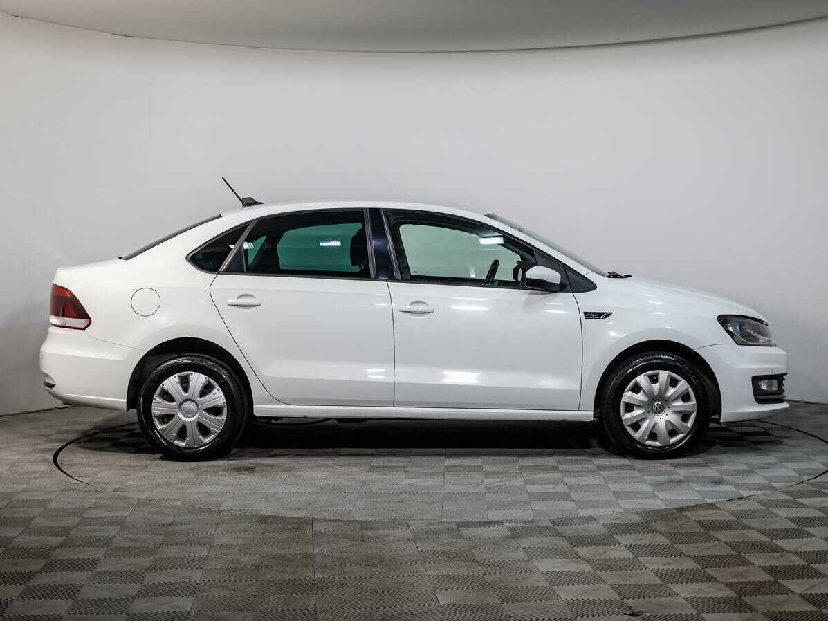 Volkswagen Polo, 2018 - фото №3