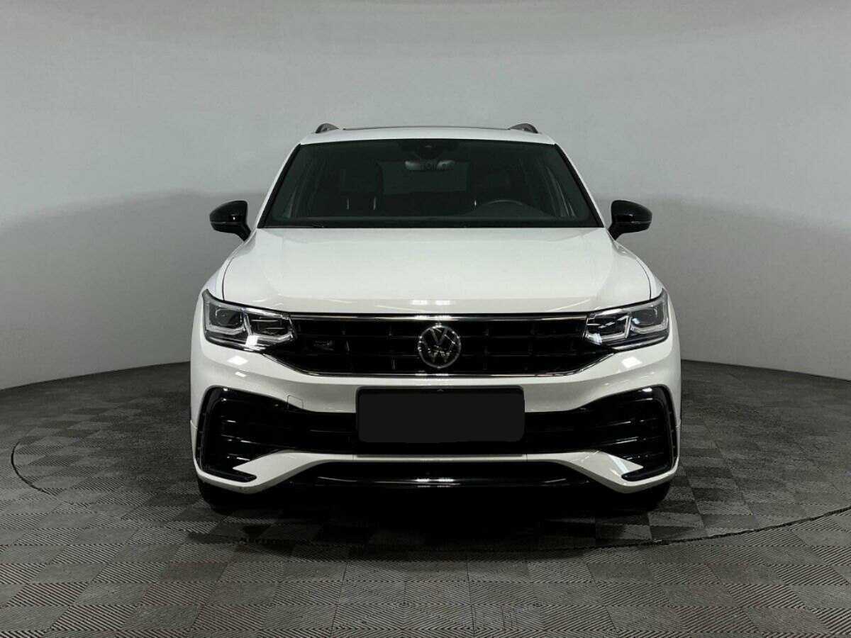 Volkswagen Tiguan, 2021 - фото №2