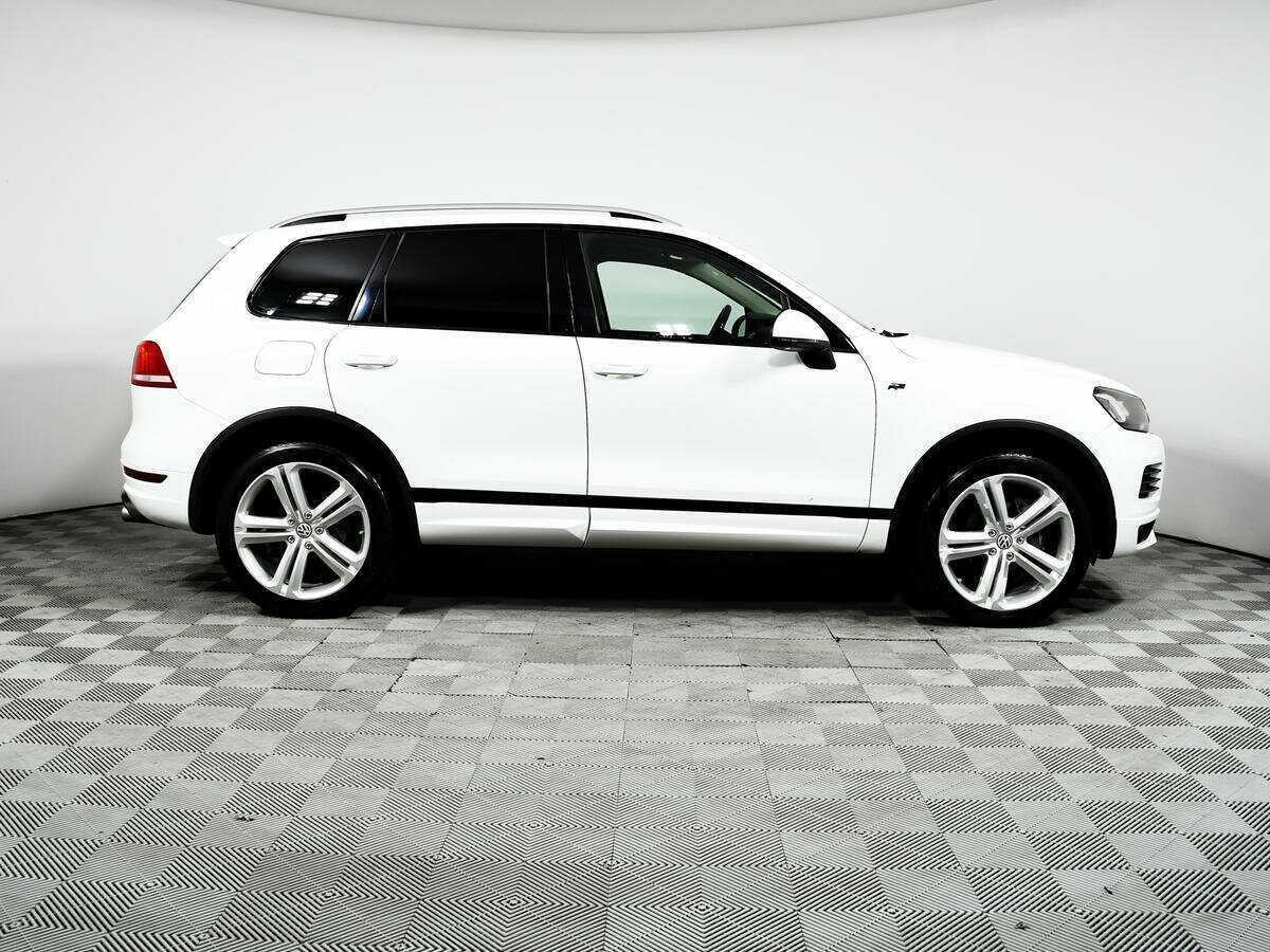 Volkswagen Touareg, 2012 - фото №4