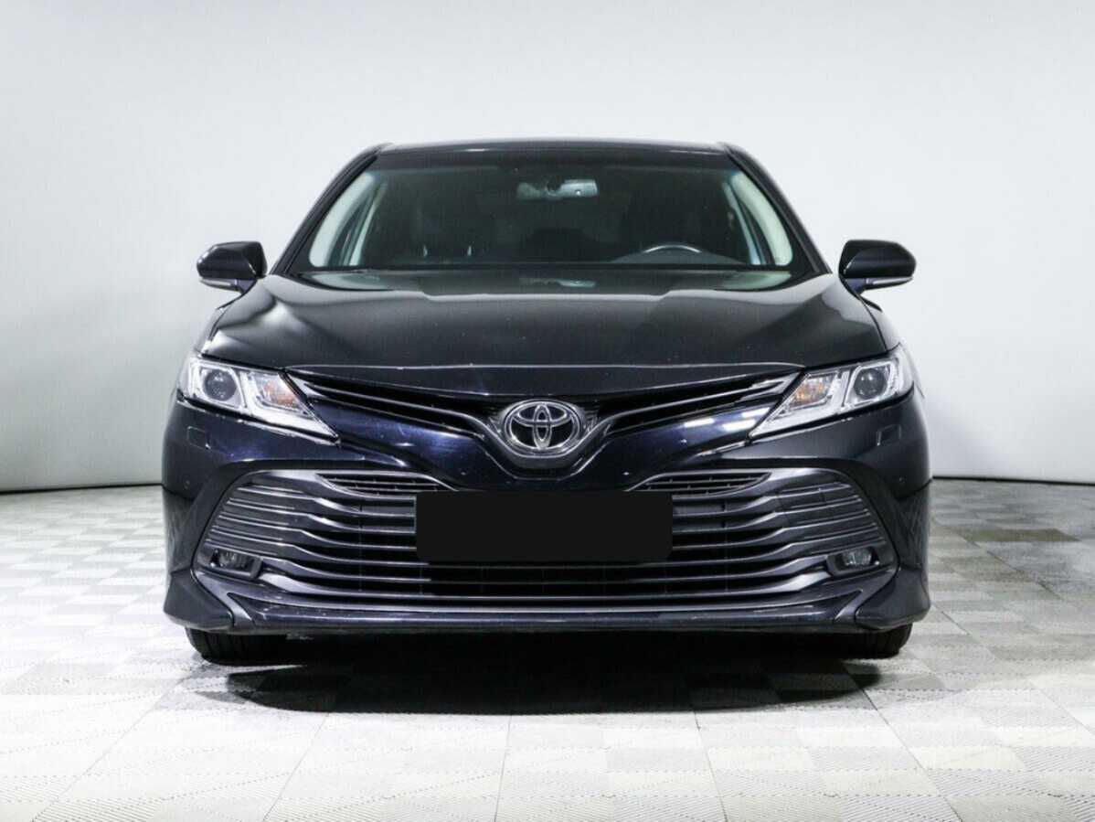 Toyota Camry, 2019 - фото №2