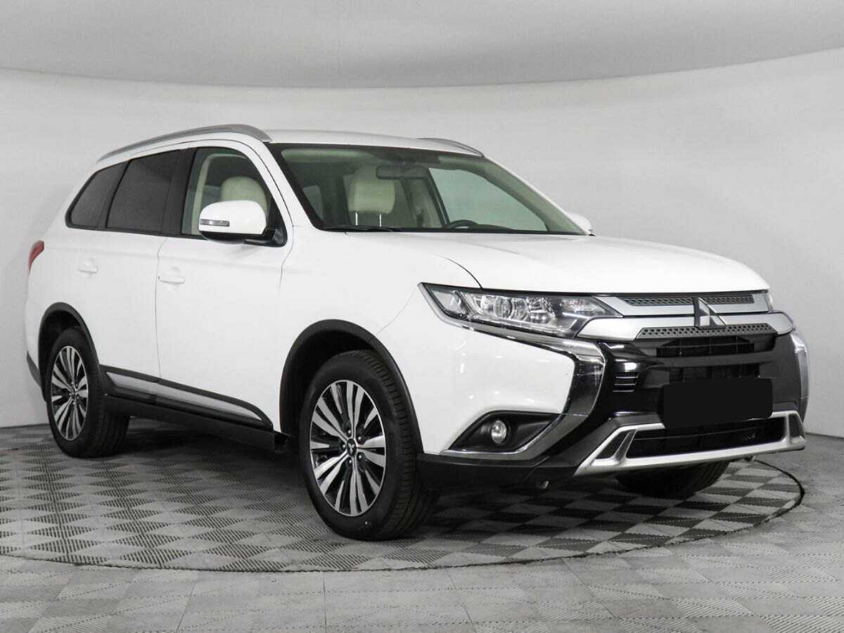 Mitsubishi Outlander, 2021 - фото №3