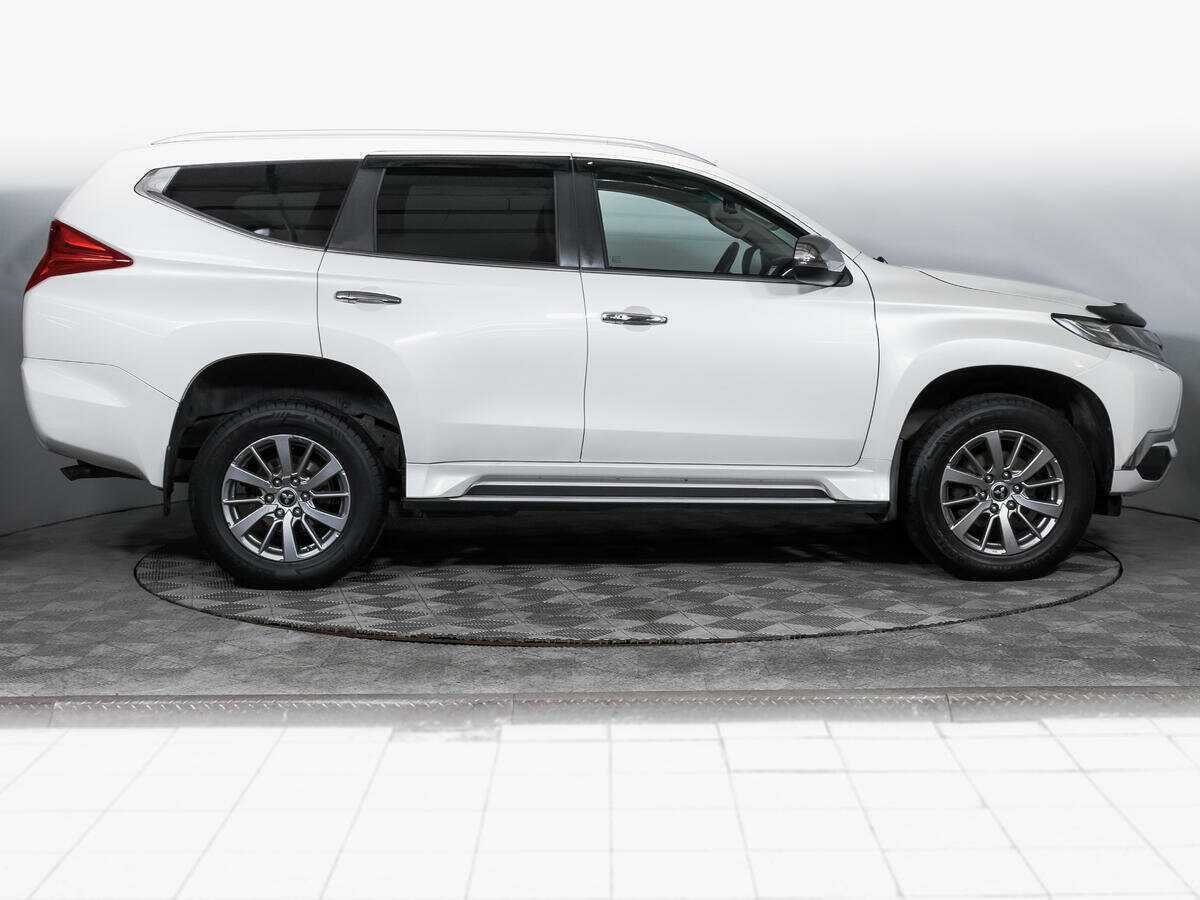 Mitsubishi Pajero Sport, 2018 - фото №4