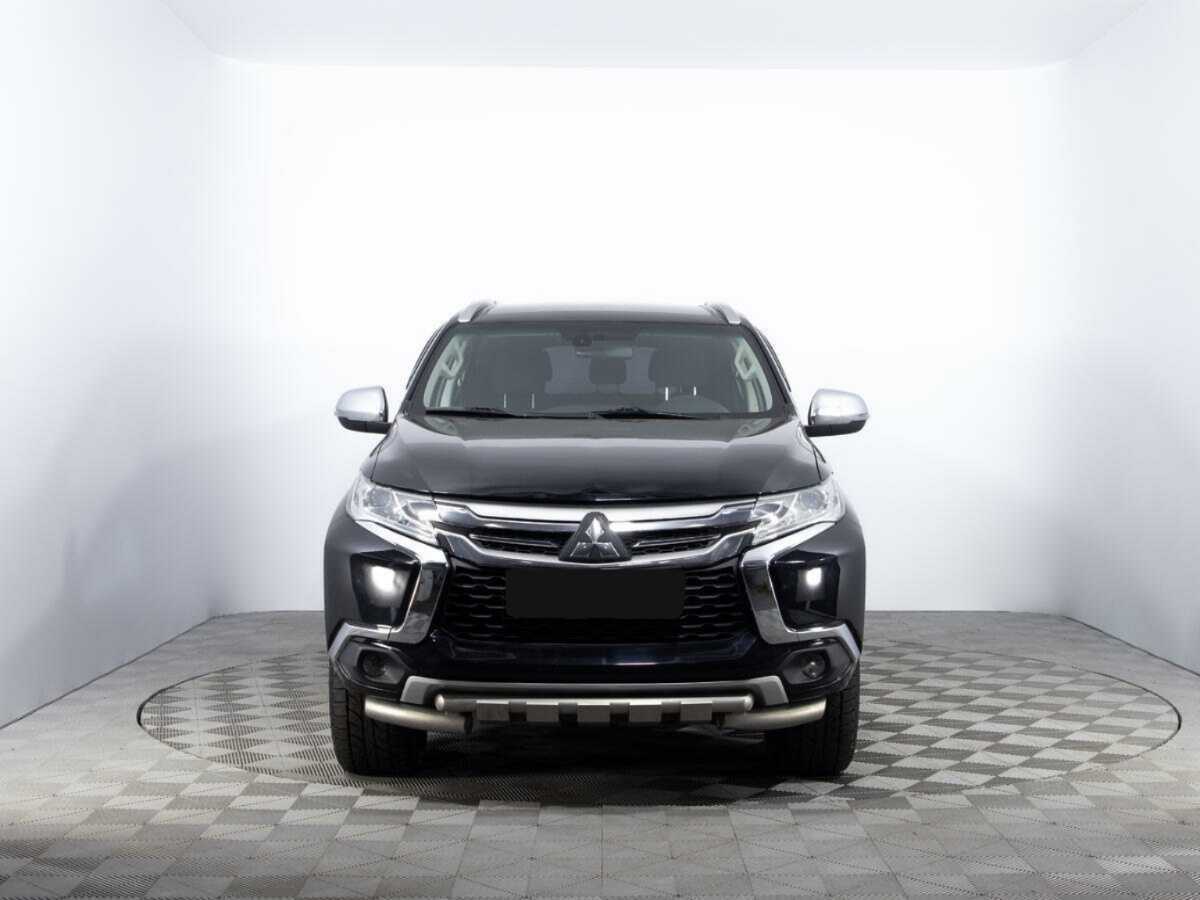 Mitsubishi Pajero Sport, 2017 - фото №2