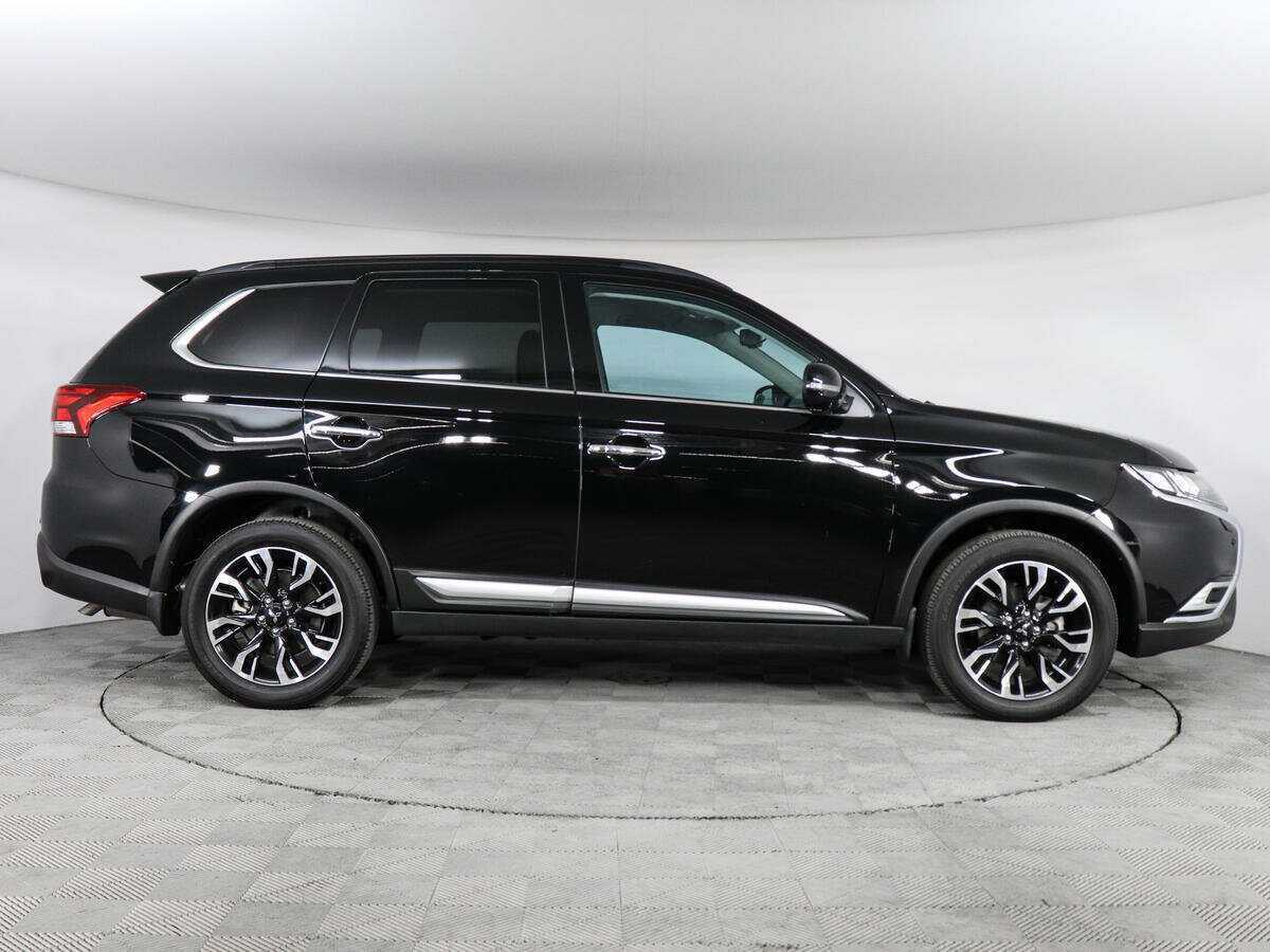 Mitsubishi Outlander, 2022 - фото №4