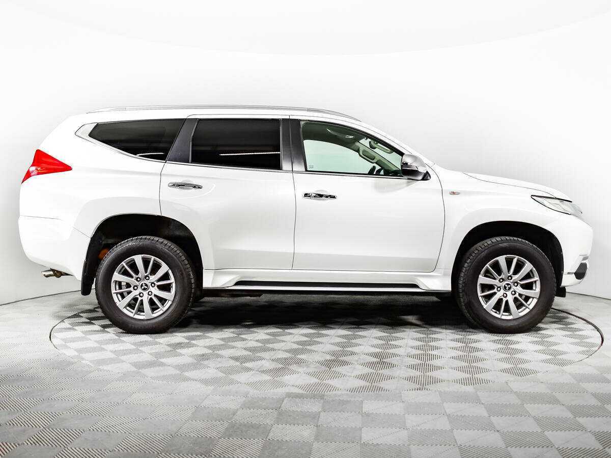 Mitsubishi Pajero Sport, 2017 - фото №4