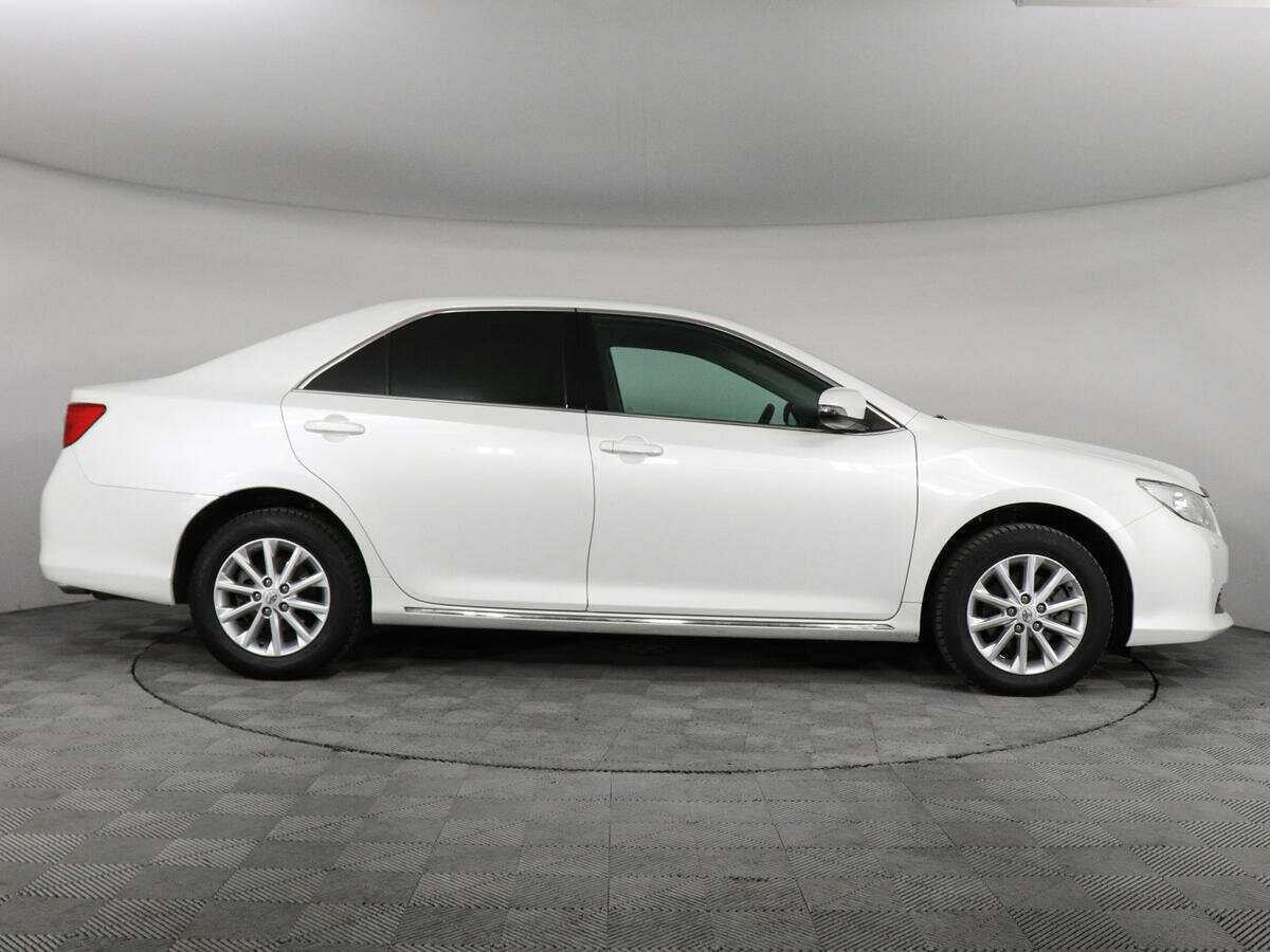 Toyota Camry, 2014 - фото №4
