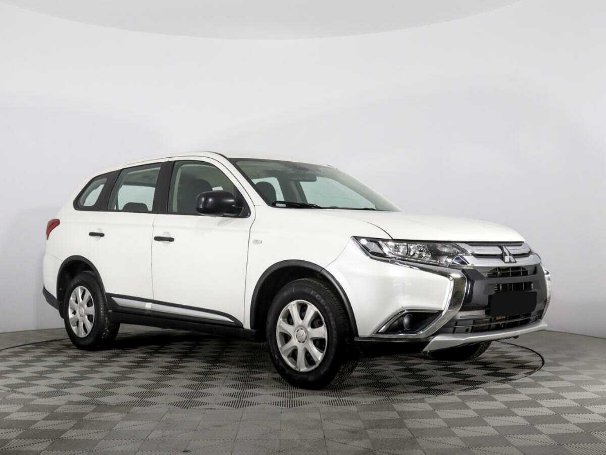 Mitsubishi Outlander, 2018 - фото №3