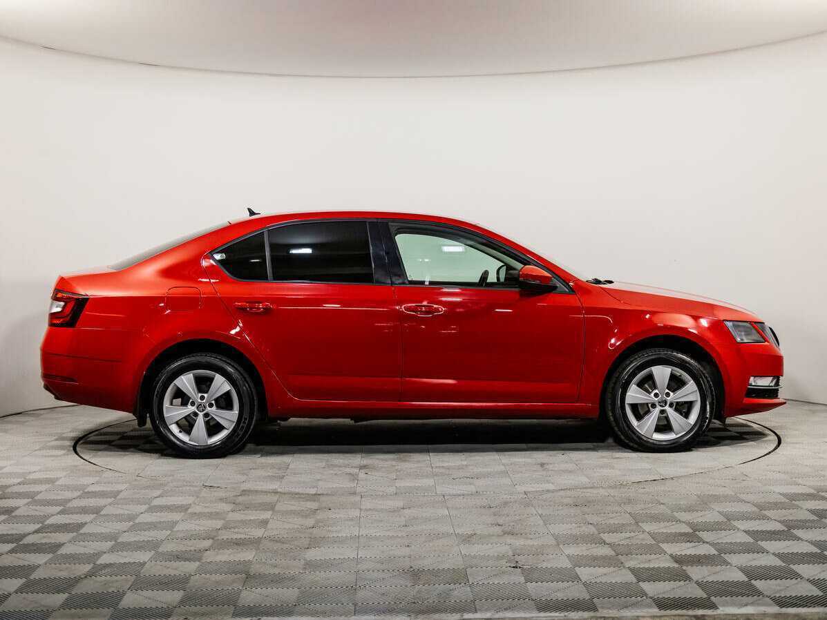 Skoda Octavia, 2017 - фото №3