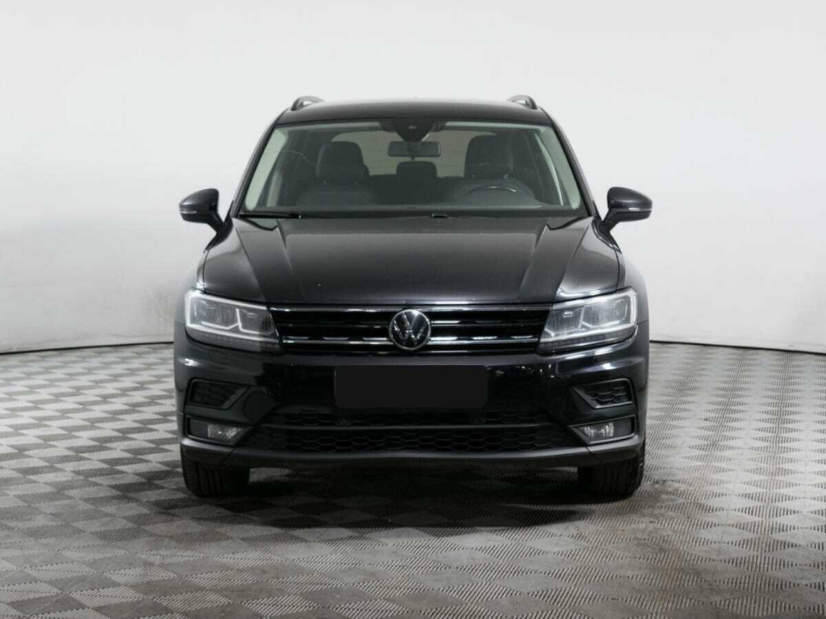 Volkswagen Tiguan, 2020 - фото №2