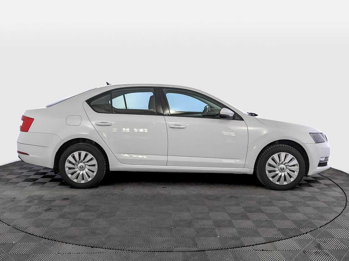 Skoda Octavia, 2019 - фото №4