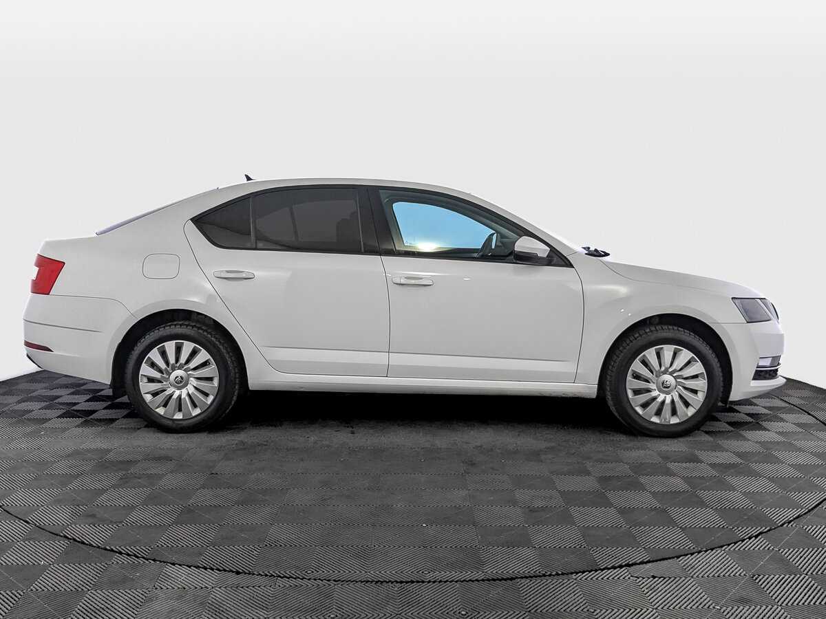 Skoda Octavia, 2019 - фото №4