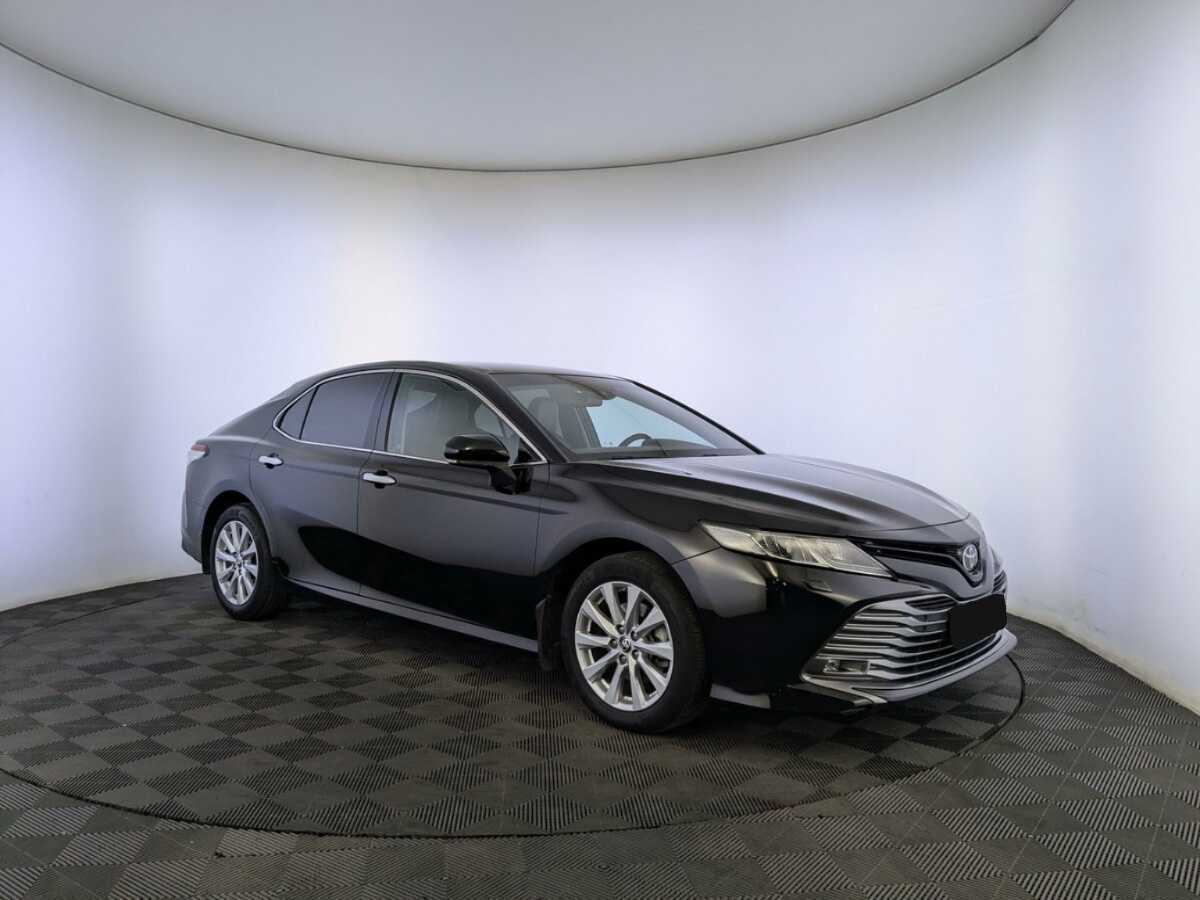 Toyota Camry, 2020 - фото №3
