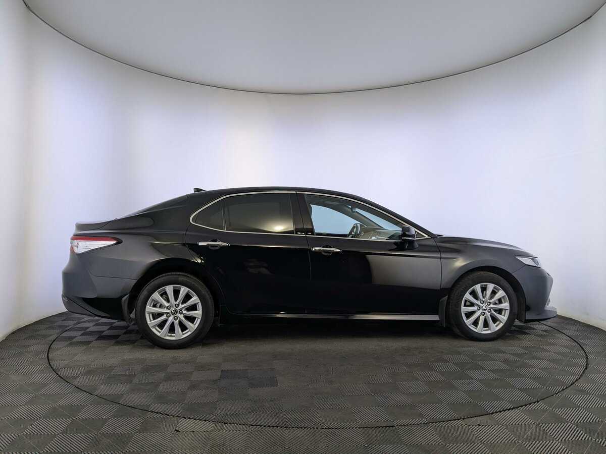 Toyota Camry, 2020 - фото №4