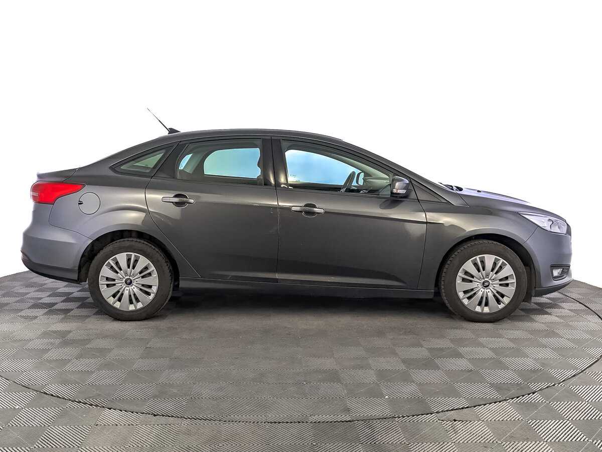 Ford Focus, 2019 - фото №4
