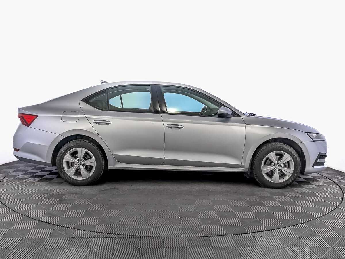 Skoda Octavia, 2021 - фото №4