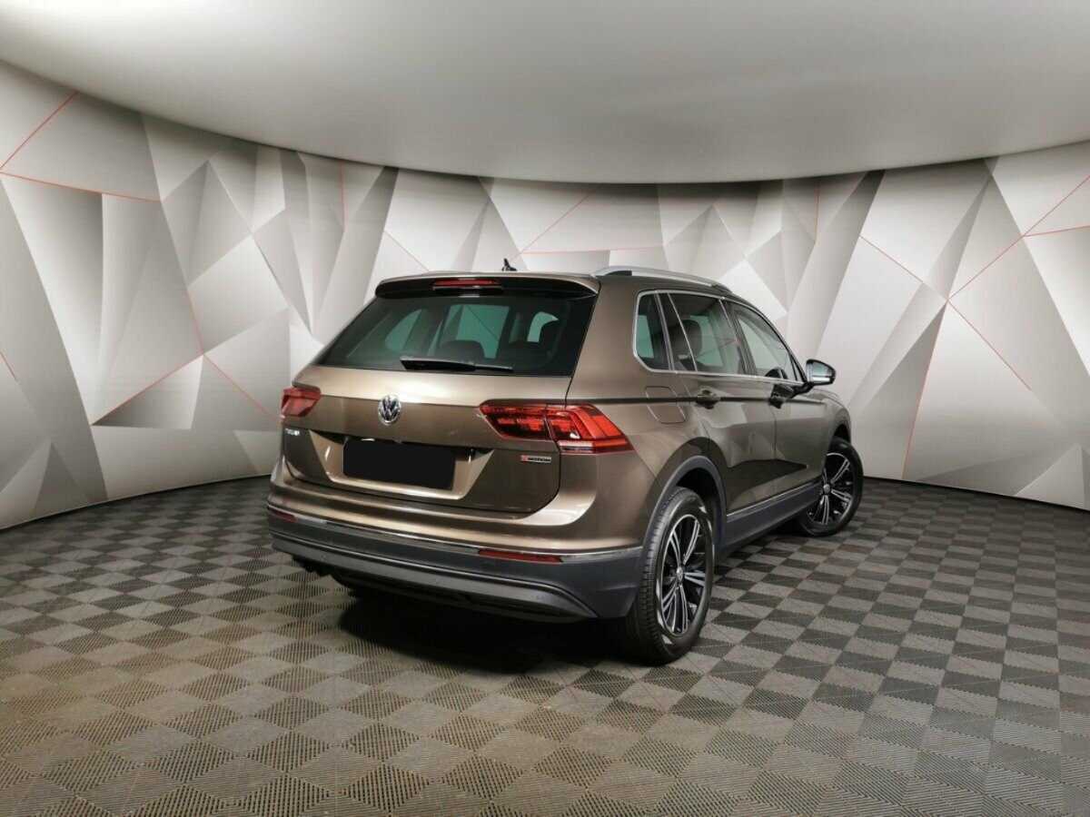Volkswagen Tiguan, 2018 - фото №2
