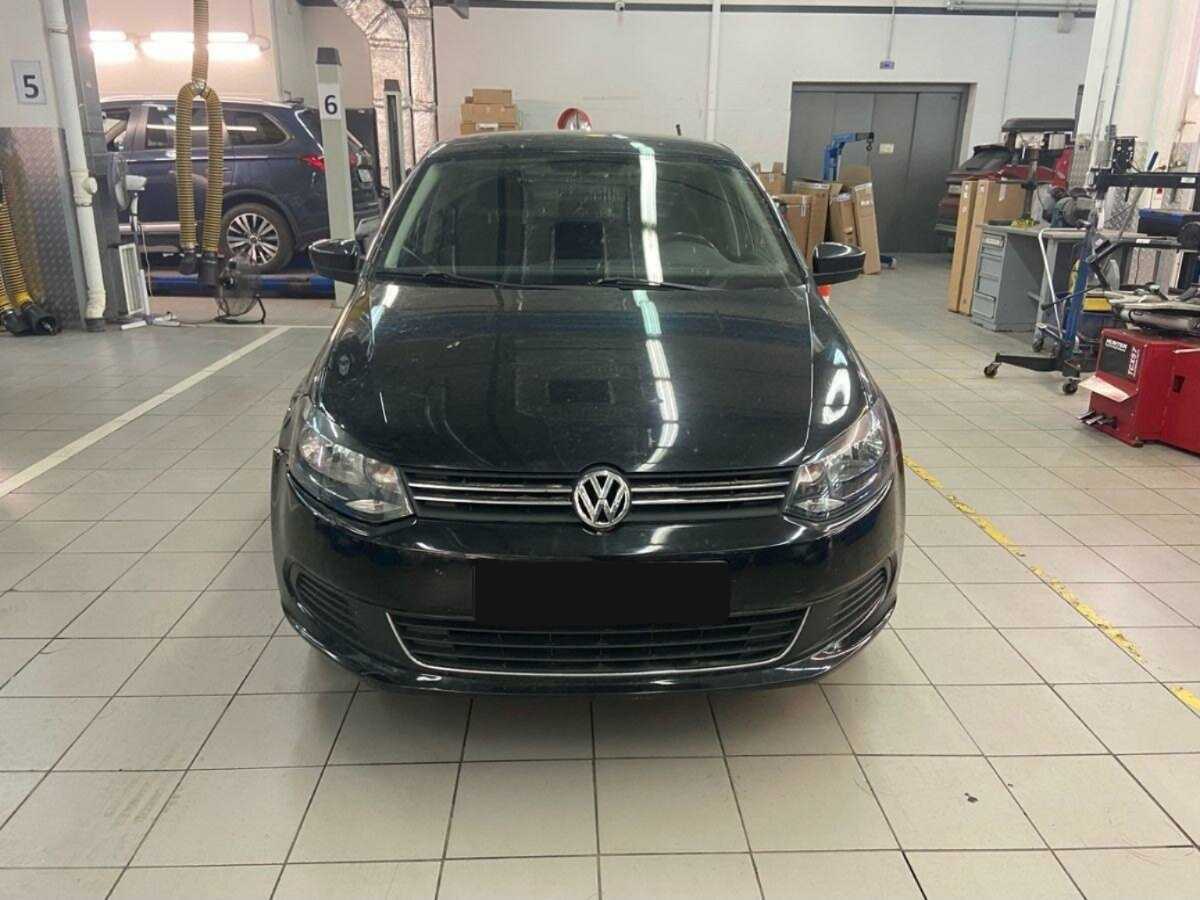 Volkswagen Polo, 2013 - фото №2