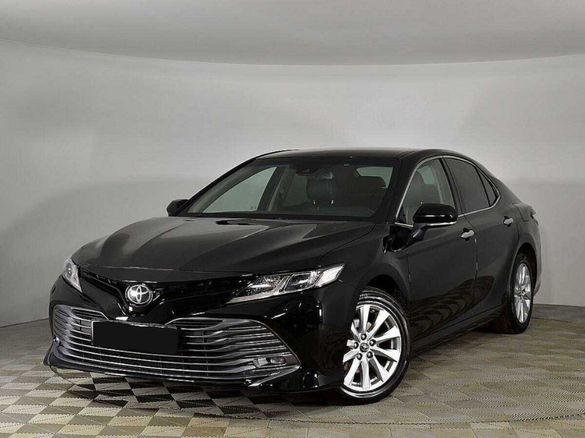 Toyota Camry, 2019 - фото №1
