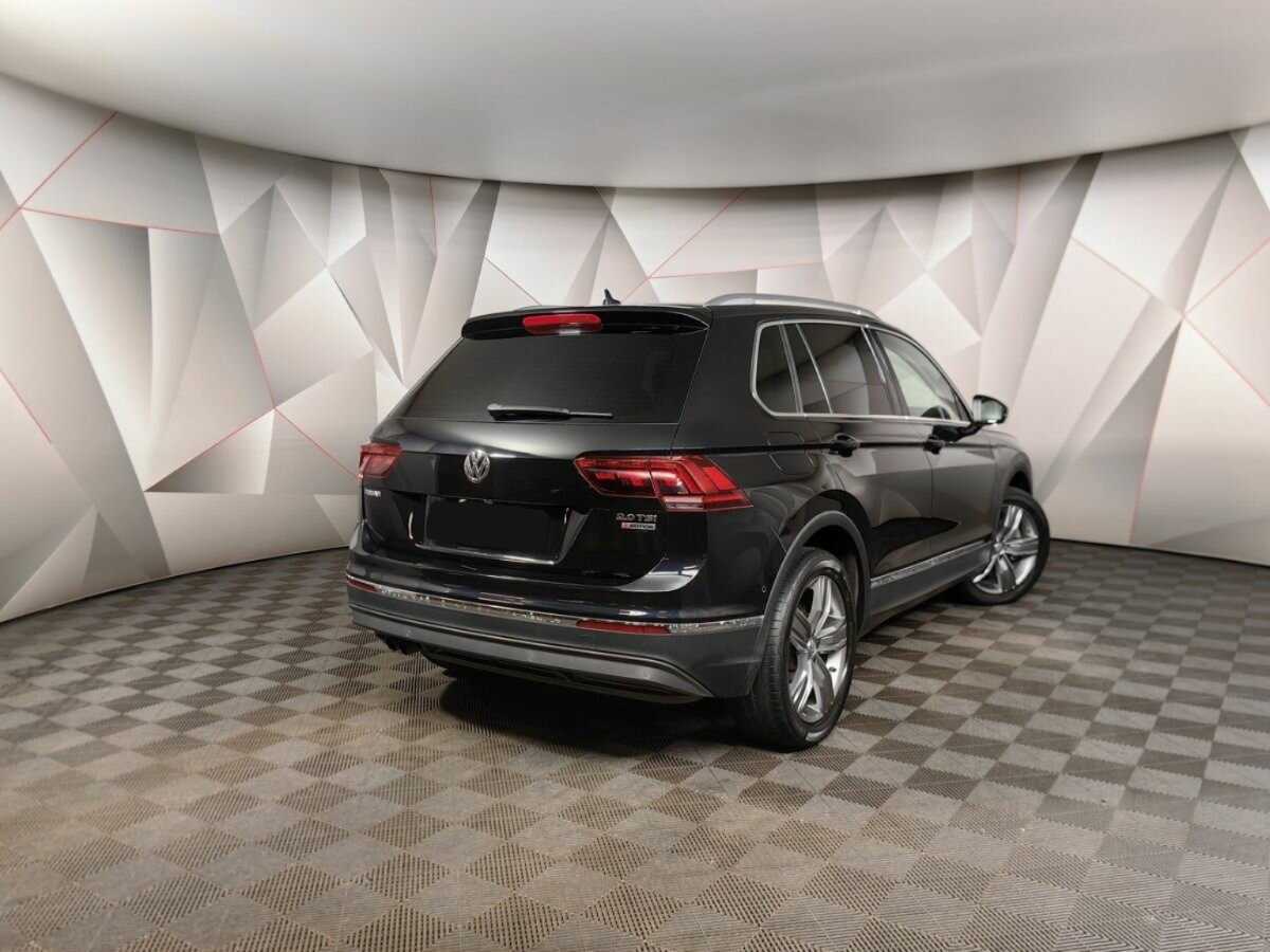 Volkswagen Tiguan, 2017 - фото №2