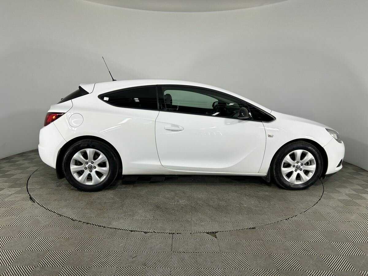 Opel Astra GTC, 2014 - фото №4