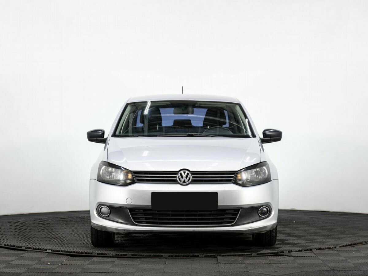 Volkswagen Polo, 2013 - фото №2