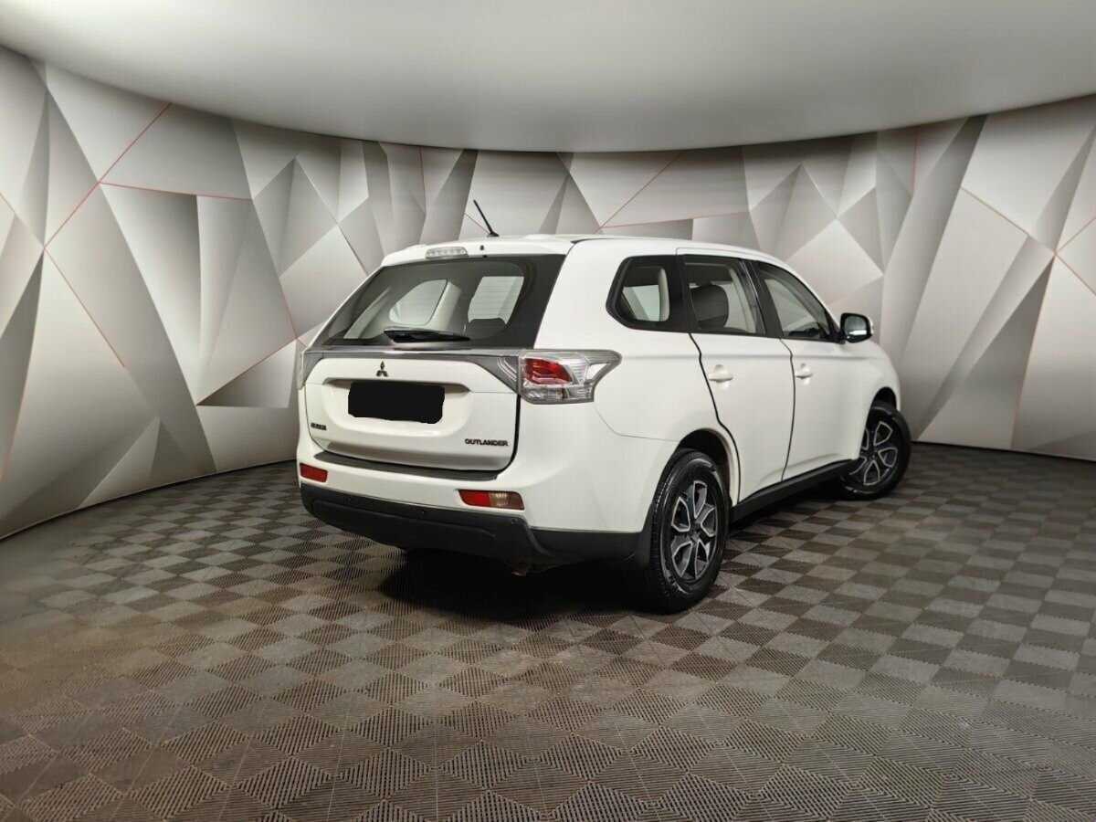 Mitsubishi Outlander, 2012 - фото №2