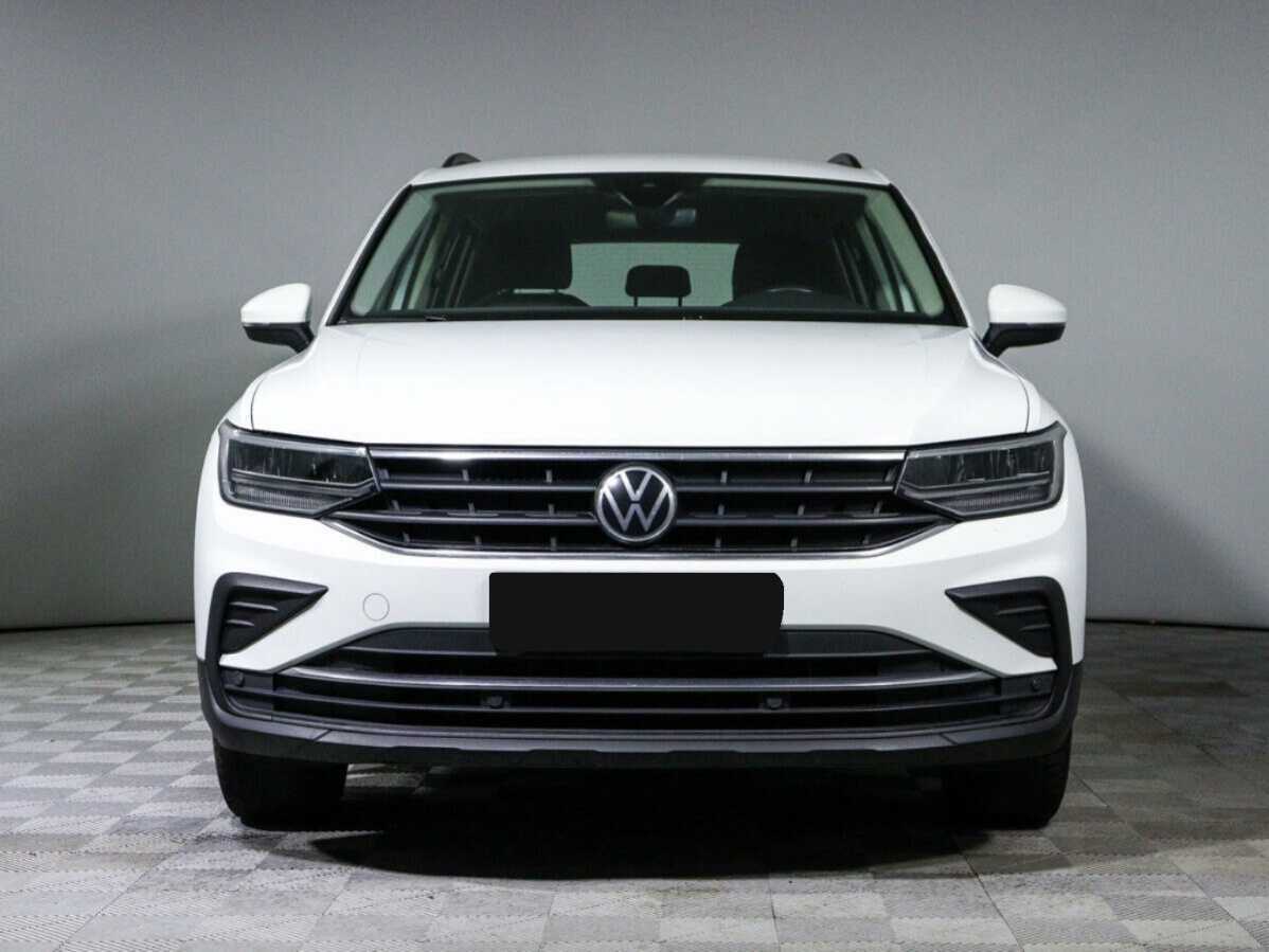 Volkswagen Tiguan, 2020 - фото №2