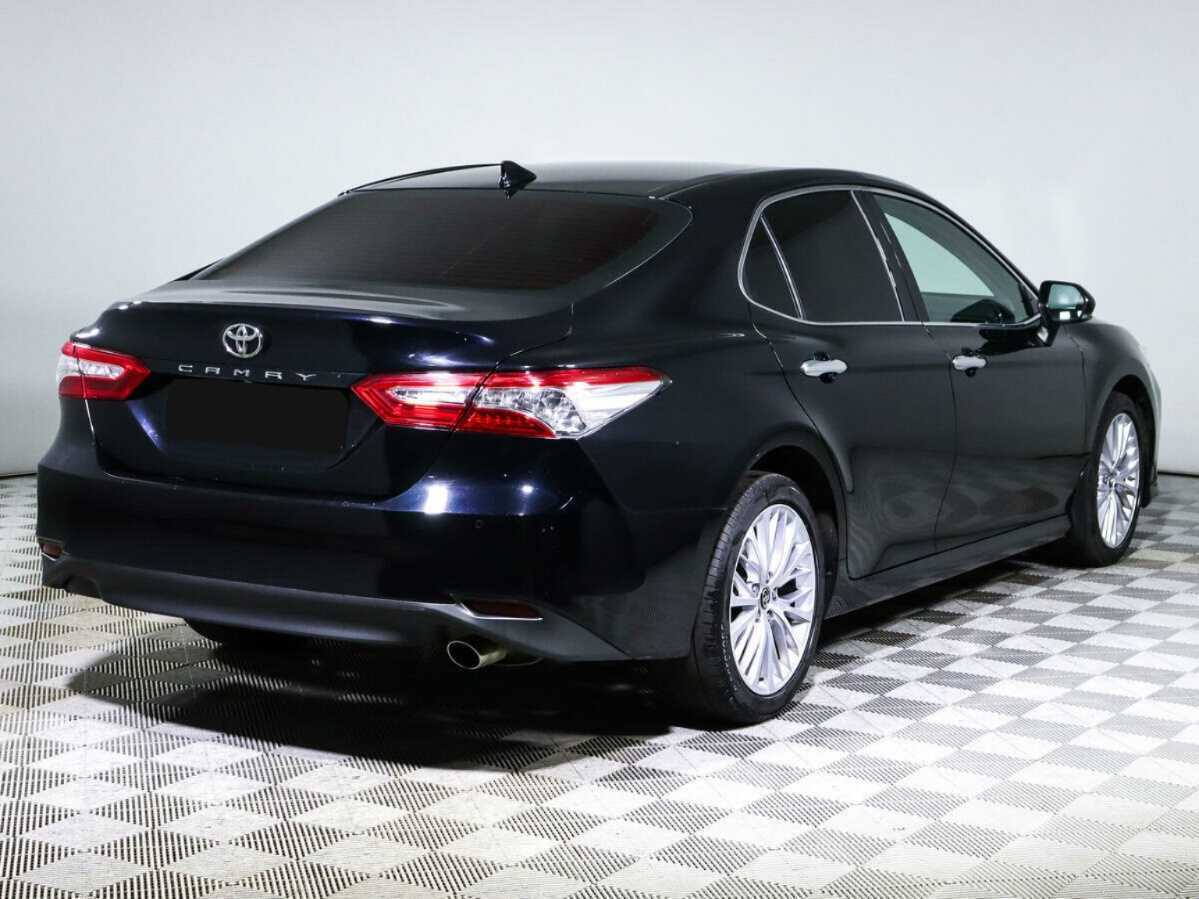 Toyota Camry, 2018 - фото №4