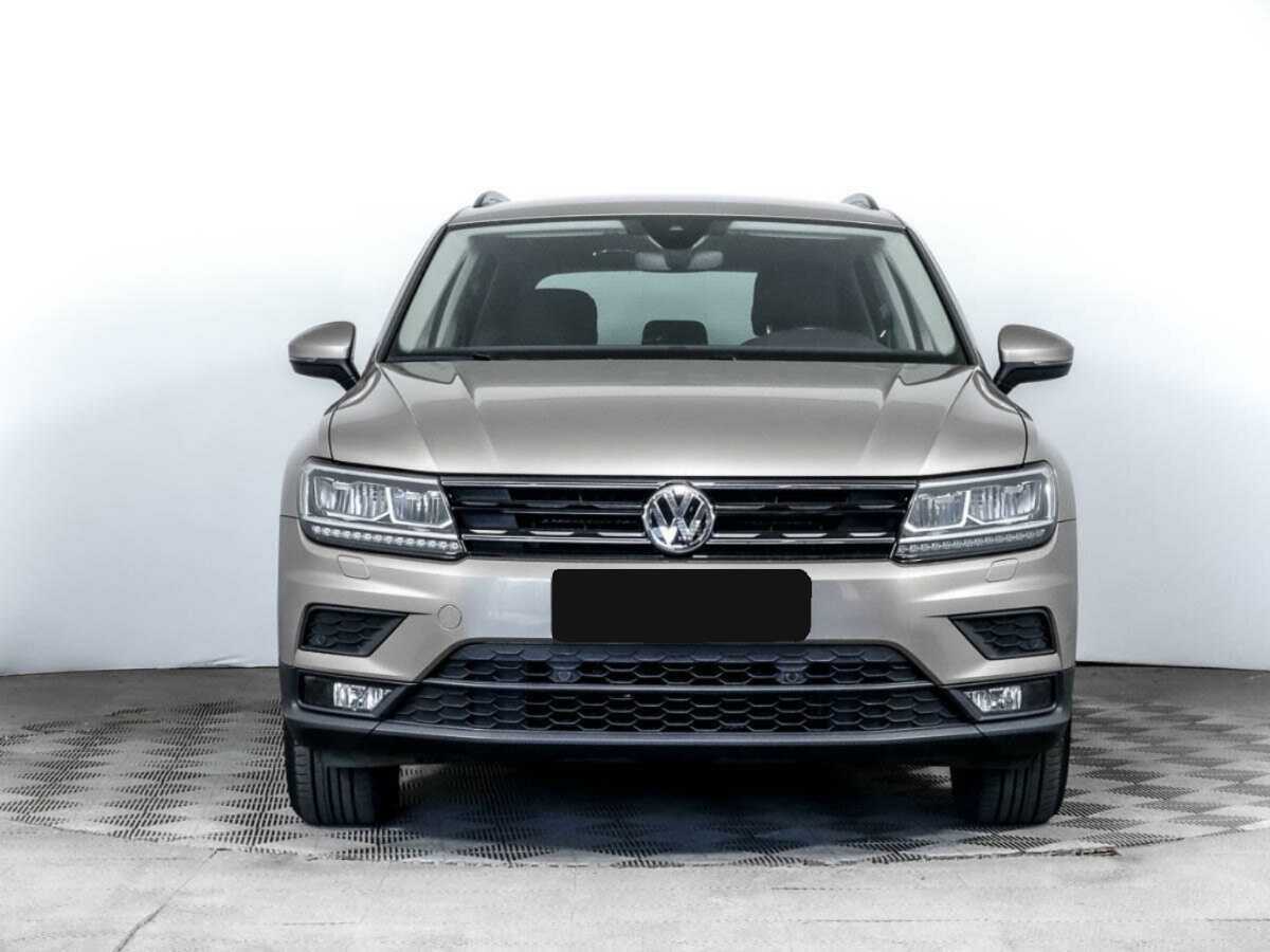 Volkswagen Tiguan L, 2018 - фото №2