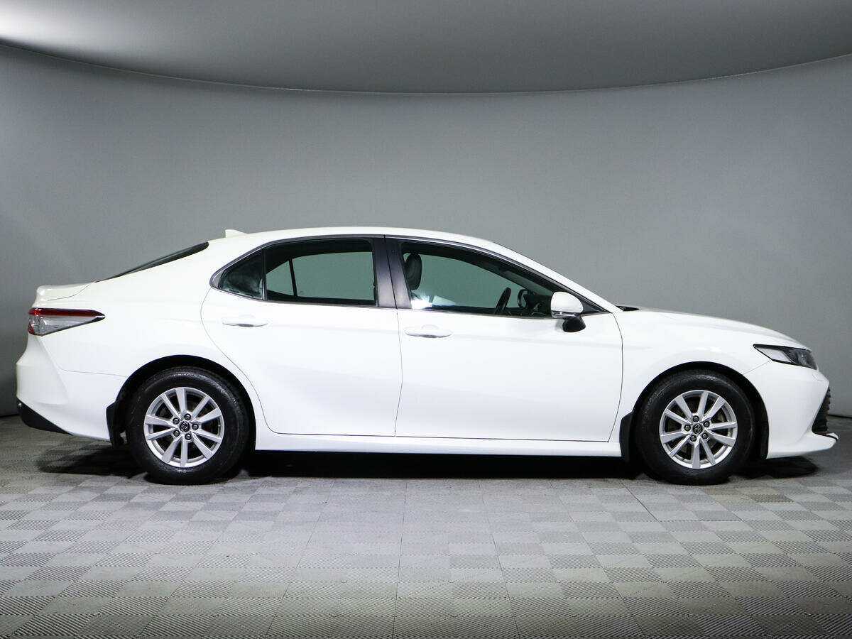 Toyota Camry, 2018 - фото №4