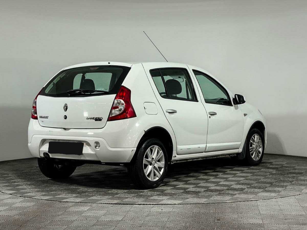 Renault Sandero, 2013 - фото №3