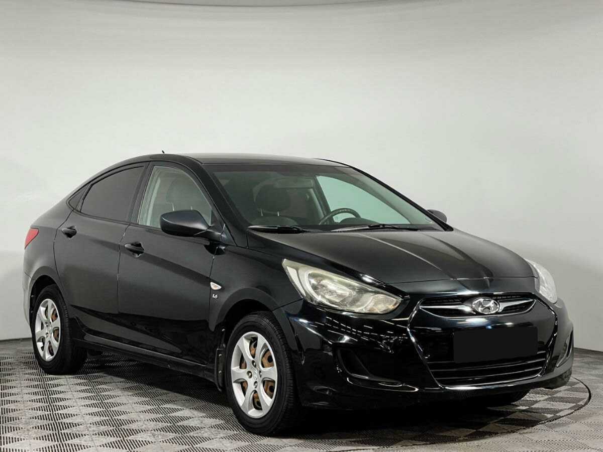 Hyundai Solaris, 2012 - фото №3
