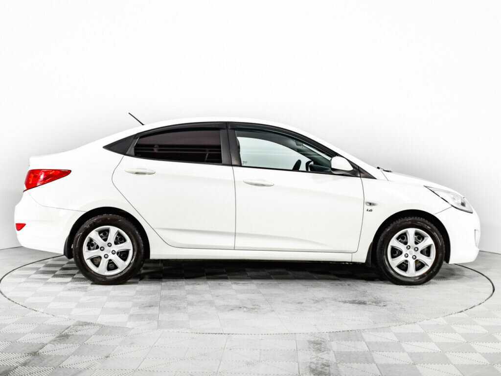 Hyundai Solaris, 2013 - фото №4