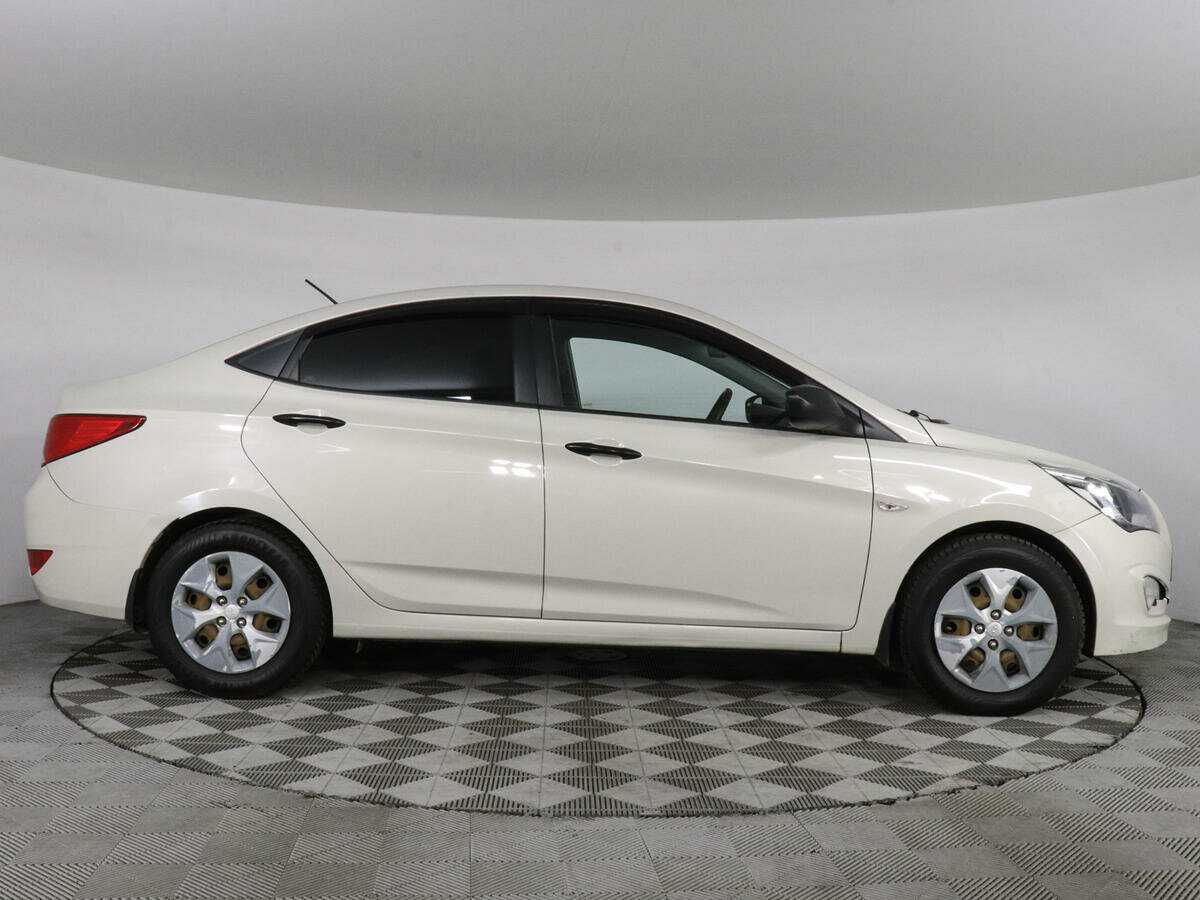 Hyundai Solaris, 2015 - фото №4