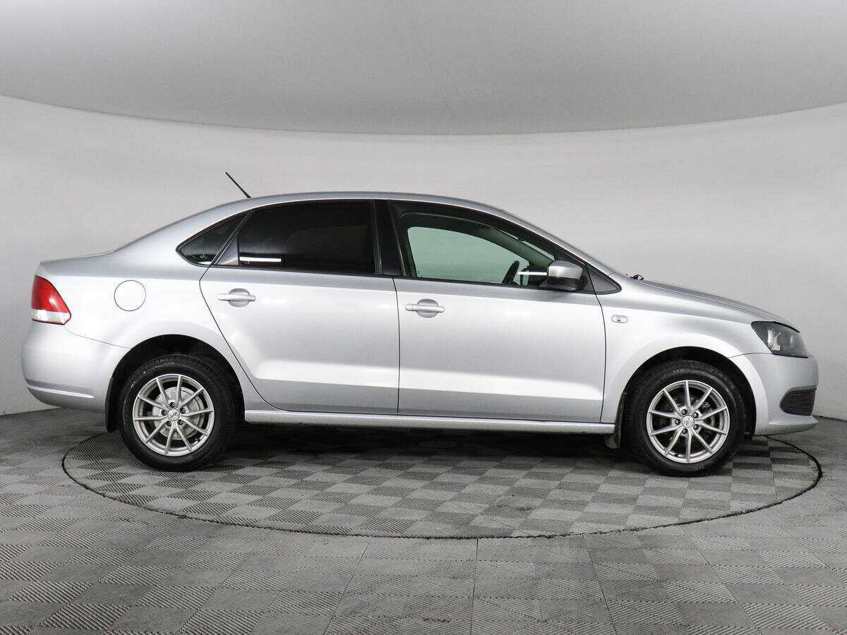 Volkswagen Polo, 2015 - фото №4