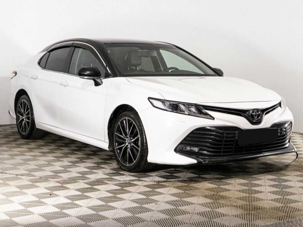 Toyota Camry, 2020 - фото №3