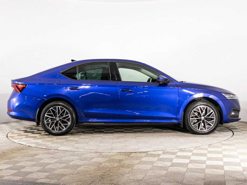 Skoda Octavia, 2021 - фото №4
