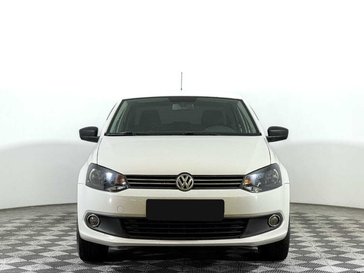 Volkswagen Polo, 2012 - фото №2
