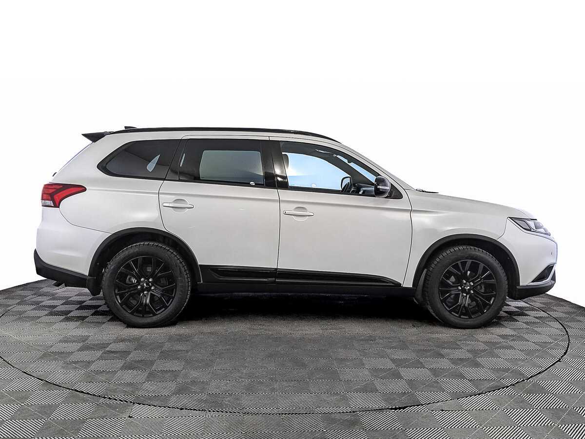 Mitsubishi Outlander, 2022 - фото №4