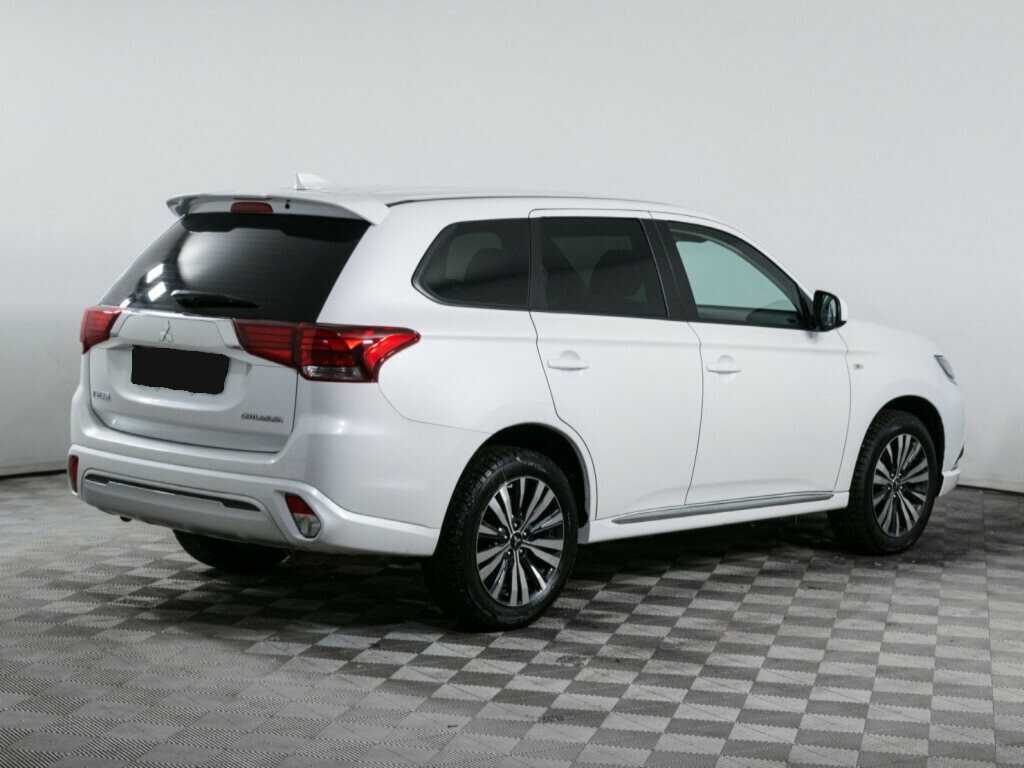 Mitsubishi Outlander, 2022 - фото №4