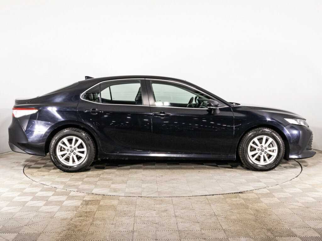 Toyota Camry, 2018 - фото №4