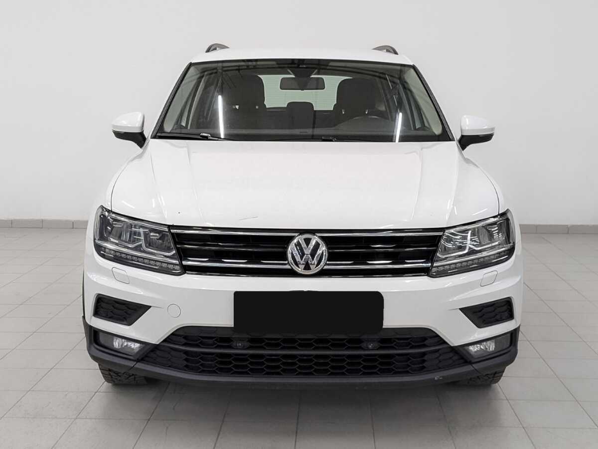 Volkswagen Tiguan, 2020 - фото №2