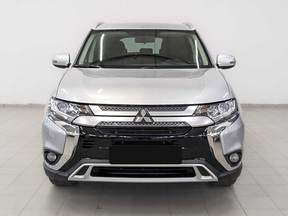 Mitsubishi Outlander, 2020 - фото №2