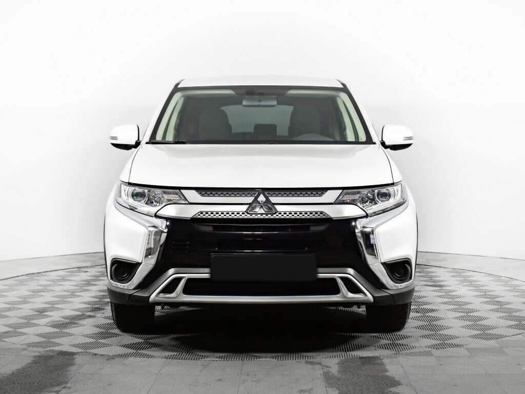 Mitsubishi Outlander, 2020 - фото №2